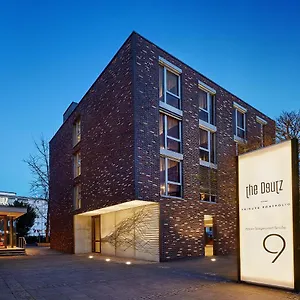 The Deutz, A Tribute Portfolio Otel